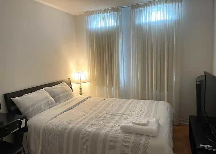 Standard Queen Room