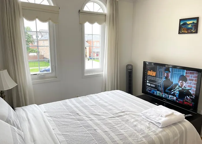 Standard Queen Room